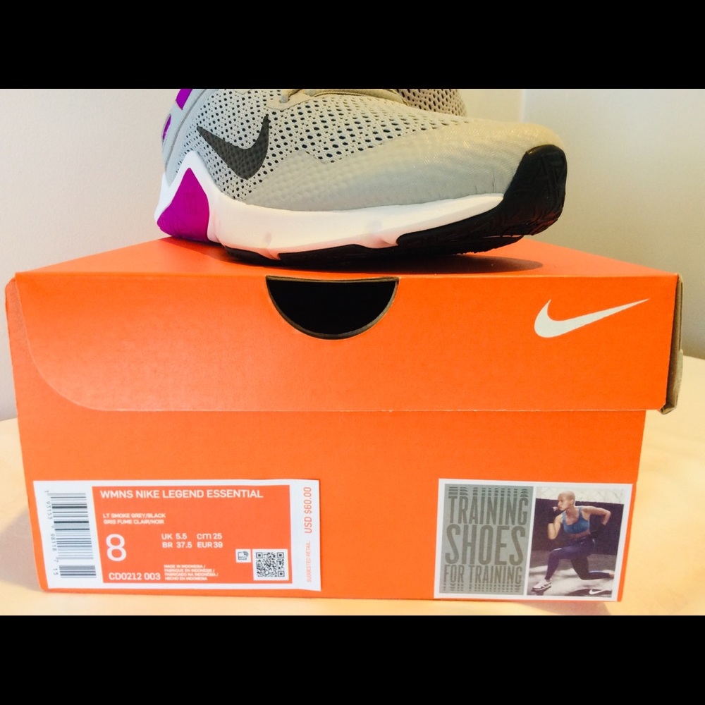 Nike Legend Essential Women’s Training Shoe (NIB) - Picture 9 of 10